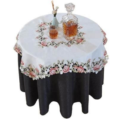 China Artificial embroidery Lufu selling polyester hollow out embroidered lift tables table runner tablecloth luxury table runner to embroider for sale