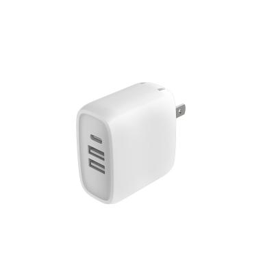 China Mobile Phone Tablet Charging USB Travel 32whot Fast Charger Selling USB PD Charger For Mobile Phones for sale