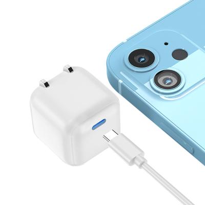 China Hot Selling Iphone and Samsung ABS PD 20W Slim Wall USB Charger Wholesale US to Plug in portable usb wall rohs charger for Iphone 13 for sale