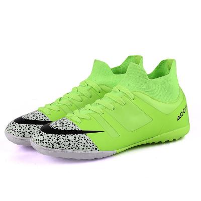 China EVA Fashionable Men Soccer Shoes Indoor And Outdoor Training Soccer Boots Sports Soccer Shoes for sale