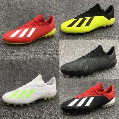 China Zapatos De Ftbol PVC Customized Soccer Shoes Breathable Unisex Professional Indoor Soccer Football Shoes for sale