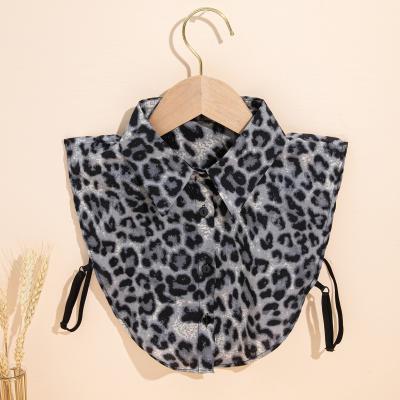 China New Fashion Elegant Detachable Detachable Women's Blouse Half Shirts Women's Faux Leopard Print Collar With Rhinestone for sale