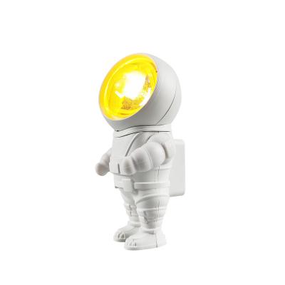 China Colorful Mini Astronaut Modern Astronaut Sunset Night Light Projection Atmosphere Sunset Light For Kids for sale