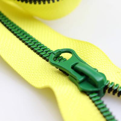 China WYSE Viable Custom Resin Open End Plastic Zippers For Jeans Zippers Textile Clothes Bags à venda