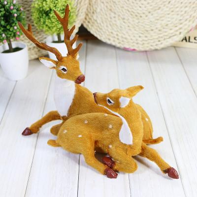 China Christamas Christmas Decoration Couple Sika Deer Family Toy Figures Plastic Christmas Ornament Animal Deer for sale