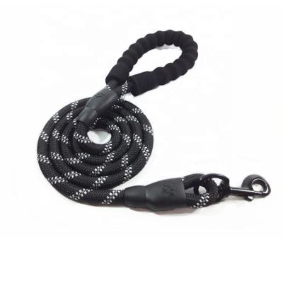 China Viable Pet Thoughtful Walking Dog With Non-Strangled Sponge Around Rope Pet Traction Rope for sale