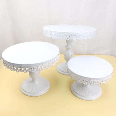 China 2021 Bakery Confectionery Snacks Decoration Supplies Unique Luxury Valentines Day Decoration Cake Stand Wedding Viable for sale