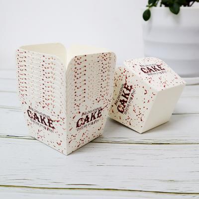 China Winter Festival Decoration Cake Dessert Props Novelty Disposable Products For Sale Kitchen Tool Square Roll Baking Paper Cup for sale