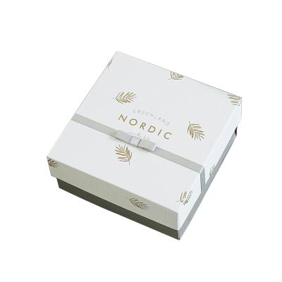 China Handmade Gift Packaging Box With Distinct Lip For Packing Gift for sale