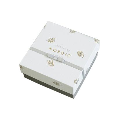 China Handmade Custom Box Packaging With Separate Lip Gift Box Packaging for sale