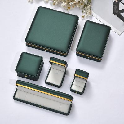 China Handmade Customize Wholesale Gold Matte Logo Black Box Bracelet Wrist Necklace Pendant Boxes Set Luxury Packaging Jewelry Boxes for sale