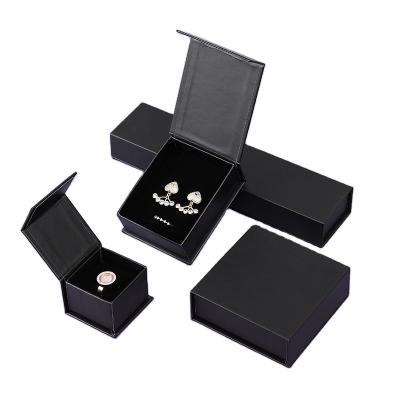 China Stylish Fashion Recyclable High Quality Custom Logo Printed Magnetic Flip-open Cardboard Closure Jewelery Boxes for sale