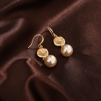 China Environmental Friendly Irregular Baroque Pearl Earrings Shape Metallic Simple Geometric Drop Earrings (KER517) for sale