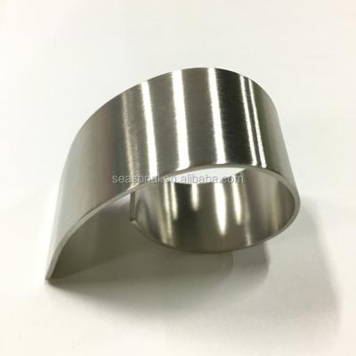 China Factory outlet viable stainless steel spiral shaped napkin ring namber 6 shaped napkin ring for sale