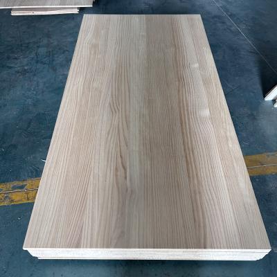 China 8-12% Moisture Content Traditional Style Solid Pine Wood Boards for Solid Wood Boards for sale