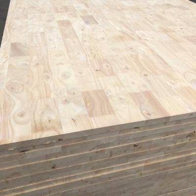 China Clean and Finished Rubber Wood Finger Joint Board with High Density of 730-830kg/cbm for sale