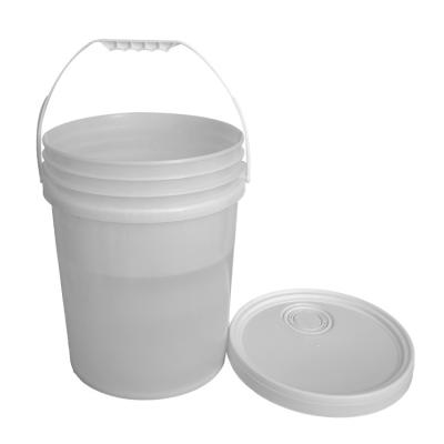 China Durable Round Water Bucket Customized Plastic Storage Bucket With Lid And Handles for sale