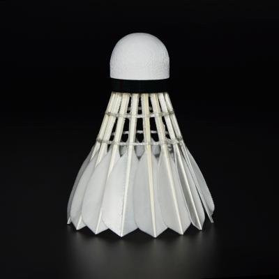 China Professional tournament same as Lingmei 90 best goose feather badminton shuttlecock stick NO.1 feather shuttle for sale