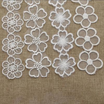 China Barcode Viable Lace Embroidery Pattern Exquisite Mesh Wedding Dress Headdress Origami Laces Accessories for sale