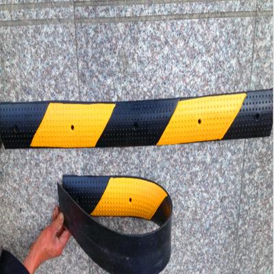 China High Quality Road Breaker Speed ​​Bump Rubber Road Bump For Sale for sale