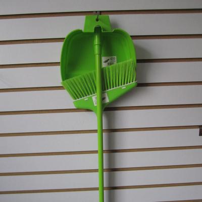 China Long Handle Home Dustpan with Broom Floor Brush and Shovel Folding Dustpan for sale