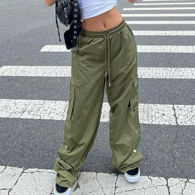 China High Quality Custom Made High Quality Parachute Material Wide Leg Streetwear Women Army Green Loose Cargo Pants With Pockets for sale