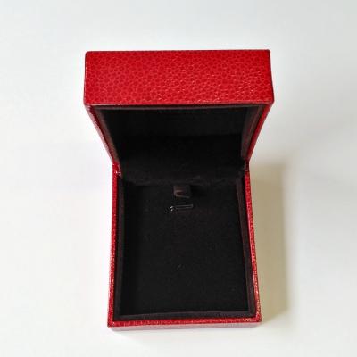 China Simple Folded Leather Box Lamination Leather Velvet Inside Necklace Packaging Box PU Leather Jewelry Box for sale