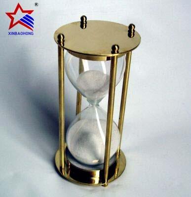 China Sand Timer Sand Timer Wholesale Gifts Antique Brass 4 Pillar Hour Glass 5 Minute Sand Clock for sale