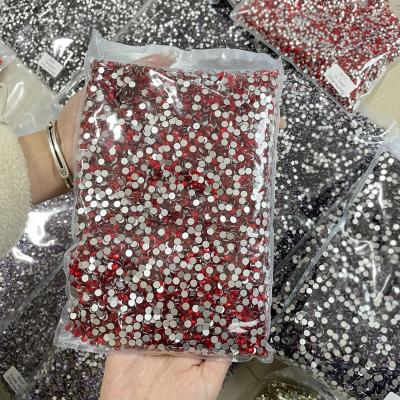 China XULIN Wholesale Flatback SS3-SS60 Flatback Loosen Bulk Glass Rhinestones for sale