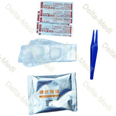 Cina Aiuto di banda chirurgico eliminabile sterile dei guanti di Kit With Cotton Ball Forceps di sbrigliamento dei corredi in vendita