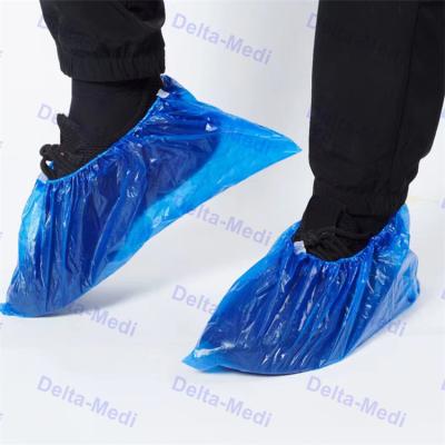 Cina La scarpa impermeabile di plastica di CBE della scarpa della copertura slittamento eliminabile del PE di anti riguarda la copertura eliminabile dello stivale della copertura della calzatura chirurgica in vendita