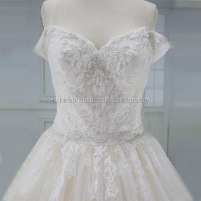 China Anti-Static Soft French Lace A Line Tulle Lace Style Wedding Dress Designer for sale