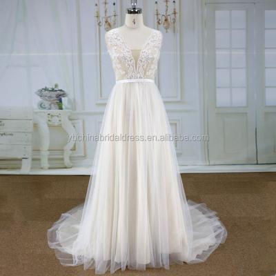 China 2019 newest design lace wedding dress anti-static luxury wholesales elegant white bridal gown for sale