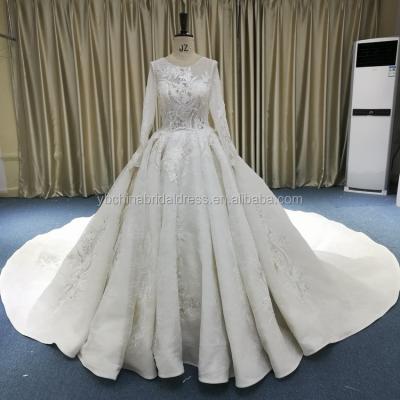 China Anti-Static Muslim High Neckline With Very Big Sleeves Long Skirt With Long Train Muslim Wedding Dress for sale