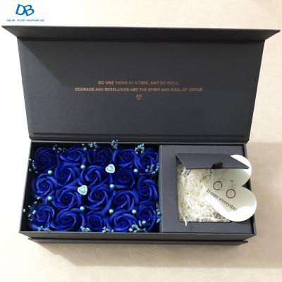 China Recyclable Handmade Valentine Velvet Paper Round Flower Custom Logo Box for sale