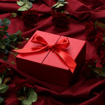 China Handmade 2021 Birthday Christmas Wedding Decoration Souvenirs Beauty Surprise Chinese New Year Gift Box for sale