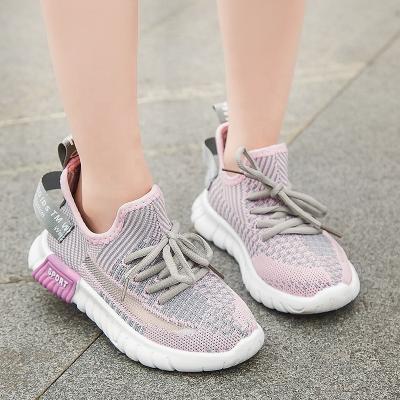 China Deodorization Girl Sports Shoes Students Soft Breathable Mesh Walking Sports Shoes for sale