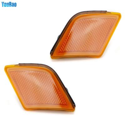 China New OE 1Pair Automotive Industry Beacon High Quality Yellow Bumper Side Reflector For Mercedes Benz w204 C-Class C250 C300 2008-2012 for sale