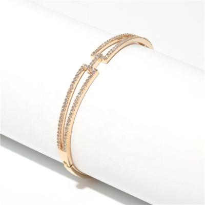 China CLASSIC 18K Gold Zircon Paved Bangle Simple Design Geometric Gold Bangle Bracelet With Diamond for sale