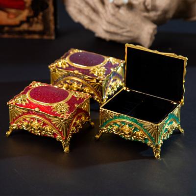 China Luxury Packaging Metal Crafts Antique Ornaments Rose Flip Jewelery Box Jewelry Storage Box for sale