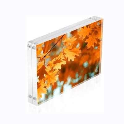 China Durable Eco - Friendly Freestanding Double Sided Acrylic Magnetic Photo Frame for sale