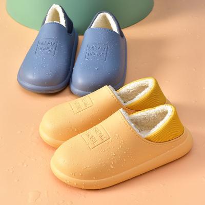 China 2022 Newest High Quality Soft Light Weight Home Slippers, Warm Indoor Slippers, Customized Winter Slippers For Women And Men for sale