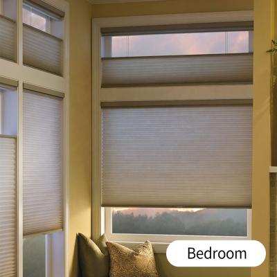 China Modern Wholesale Eco-friendly Window Blinds Honeycomb Blinds Fabric Day Night Motor For Art Decor Home Solar Adjustment for sale