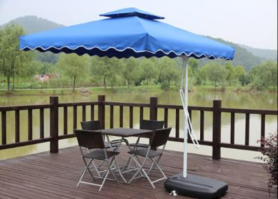 Chine Le parasol rectangulaire extérieur bleu de jardin de parapluie de Sun avec 360 degrés tournent à vendre