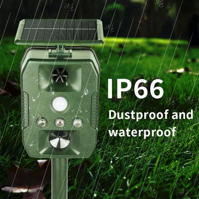 China Viable Solar Powered Waterproof Ultrasonic Reflector Cat Dog Deer Animal Repellent For Garden Yard Lawn Field for sale