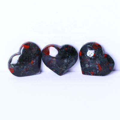 China Quartz Hand-cut Natural Wholesale Crystal Heart For Home Decoration Stone Heart Healing From Europe Crystal Heart Spiritual African Blood for sale