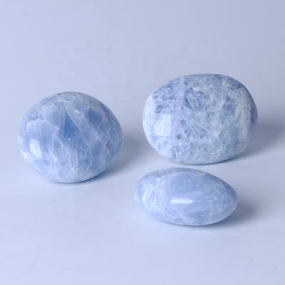 China Europe Wholesale High Quality Natural Polished Pocket Stones Beautiful Blue Calcite Crystal Palm Stone For Gifts Rough for sale