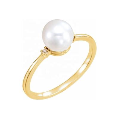 China Romantic 14k Yellow Gold Pearl with Diamond Bride Engagement Ring for sale