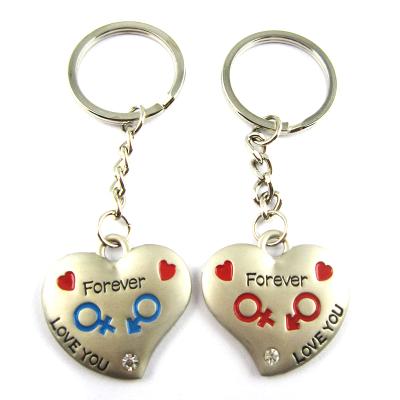 China Gold Logo Double Keyring Home Shape Decorative Brooch Clothing Online Custom Gift Key Chain Couple Metal Key Chain Heart Key For Wife for sale