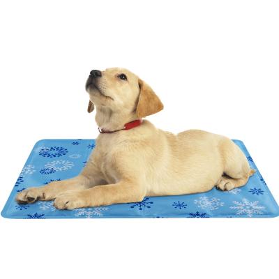 China Sustainable Durable Outdoor Waterproof Foldable Easy Clean Dog Gel Cooling Mat for sale